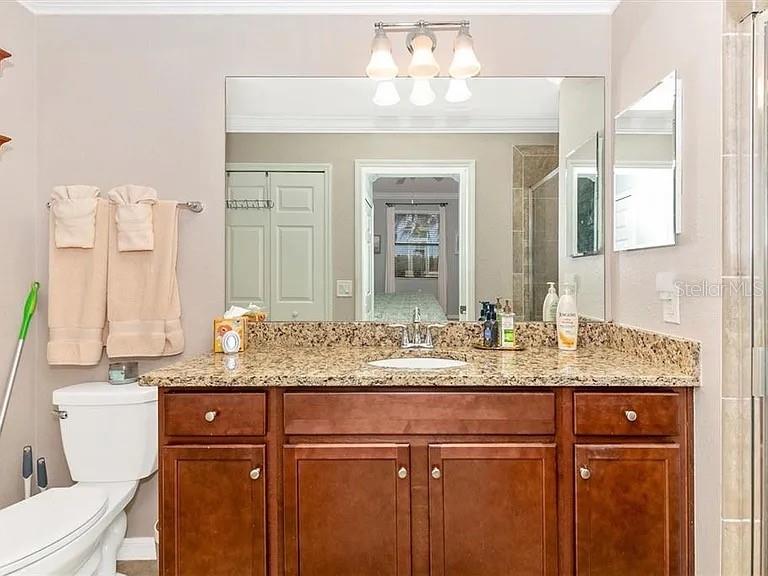 Image 18 of 76 For 17108 Vardon Terrace 105