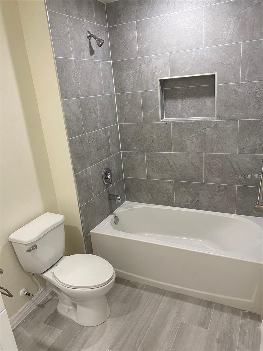 Image 12 of 18 For 4595 Horseshoe Avenue