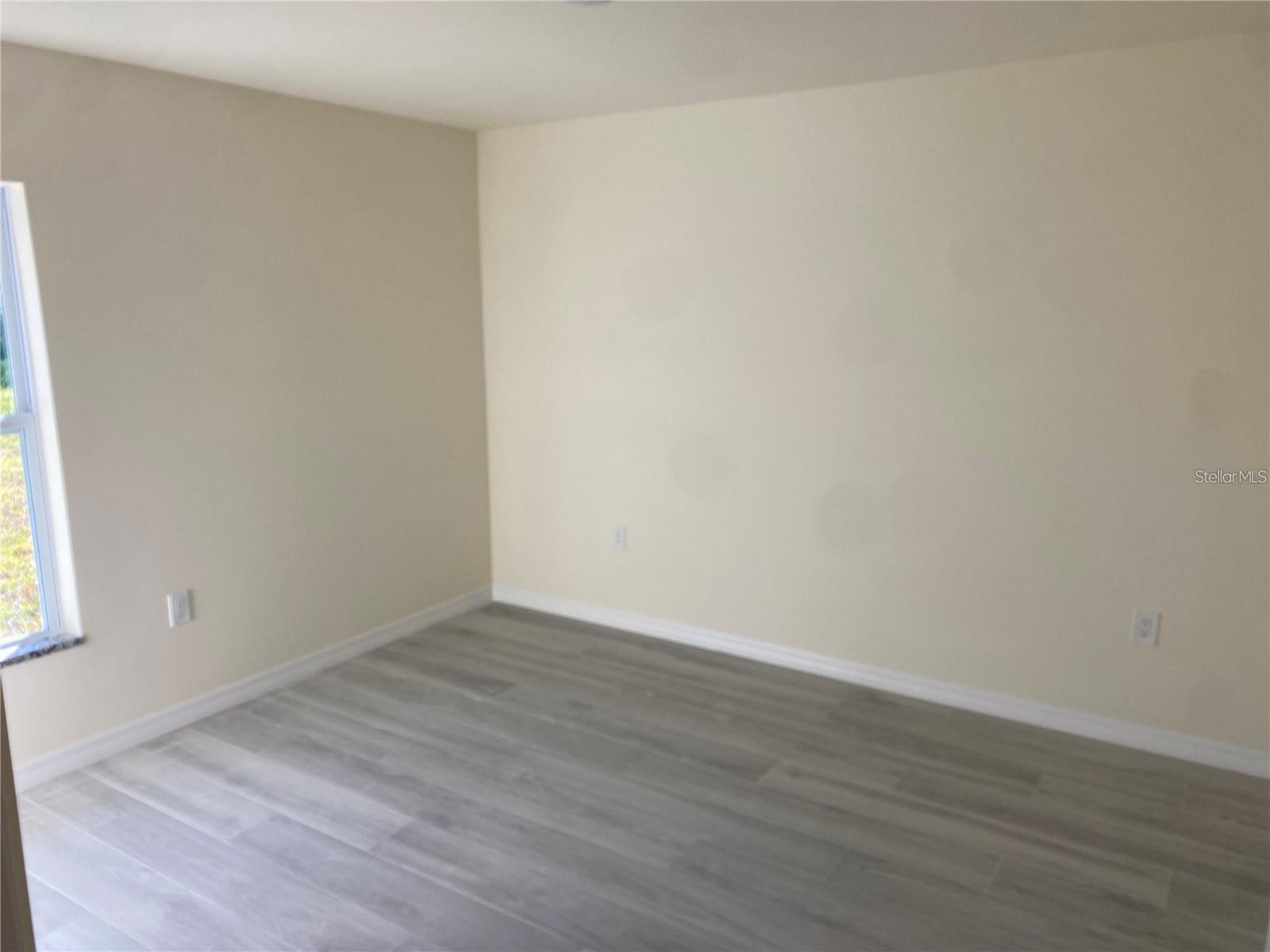 Image 16 of 18 For 4595 Horseshoe Avenue