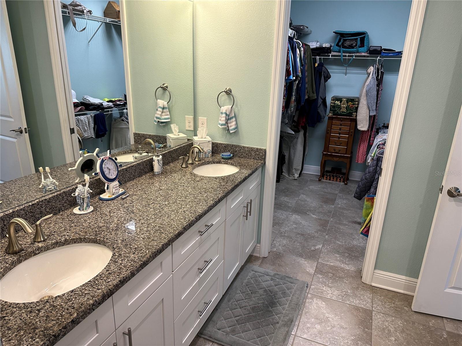 Image 11 of 37 For 3418 79th Street Circle W 103
