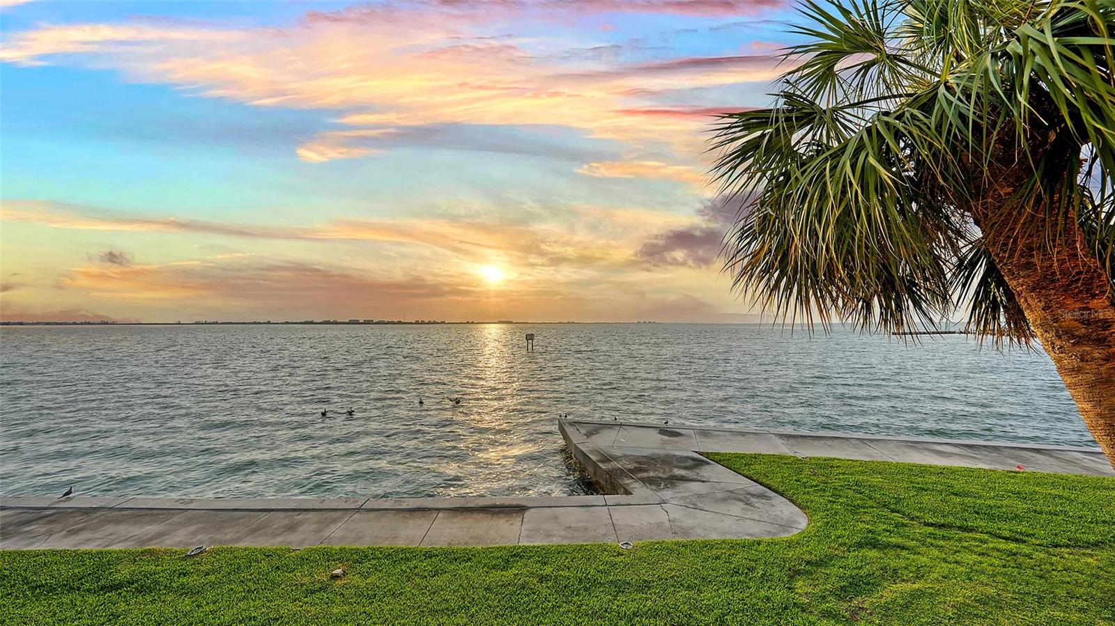 Image 21 of 64 For 99 Sunset Drive 102