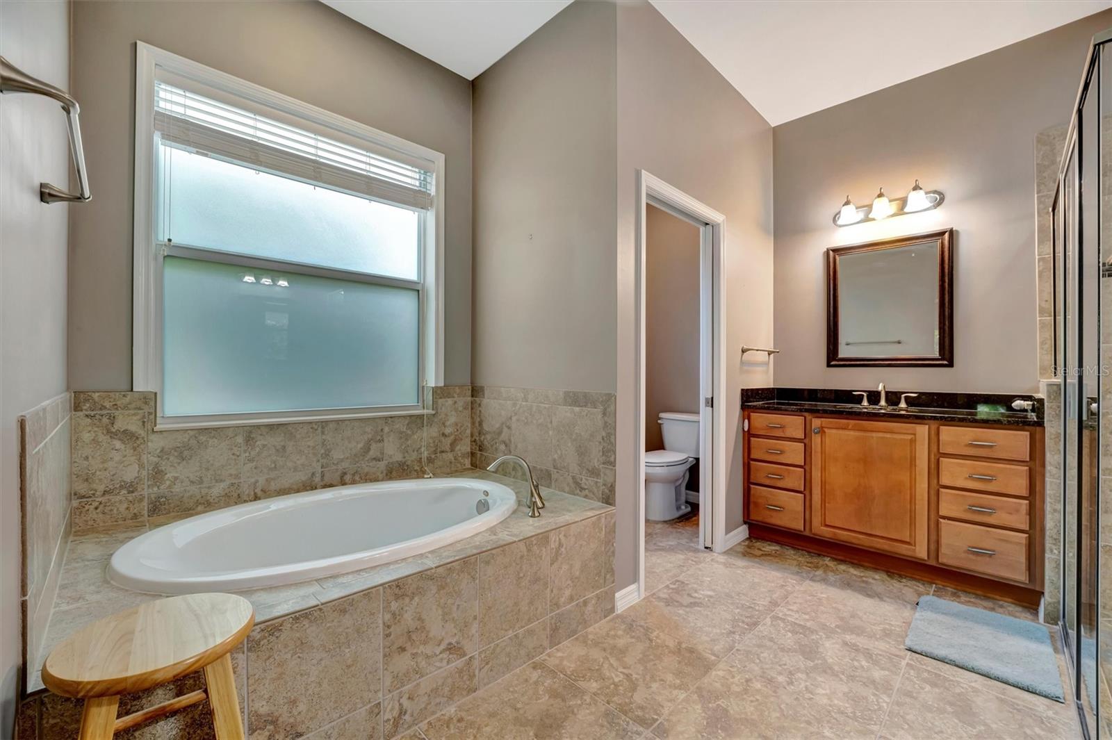 Image 38 of 78 For 5009 Lake Overlook Avenue