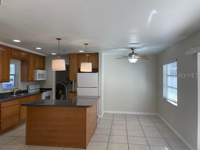 Image 5 of 15 For 119 Base Avenue E
