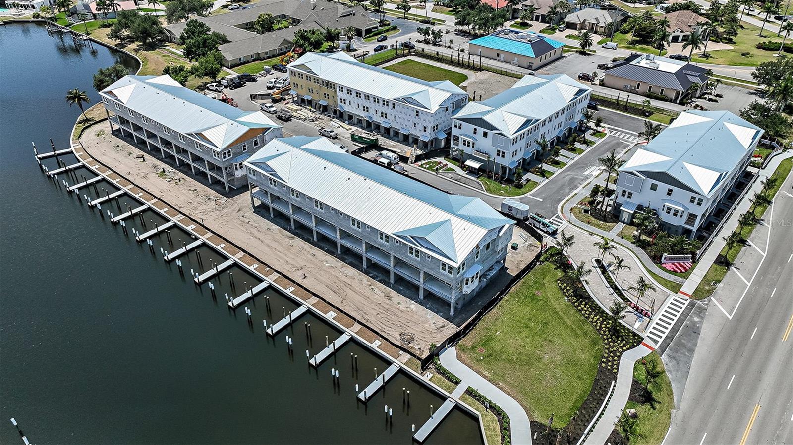 Image 35 of 39 For 1617 Sea Haven Drive 501