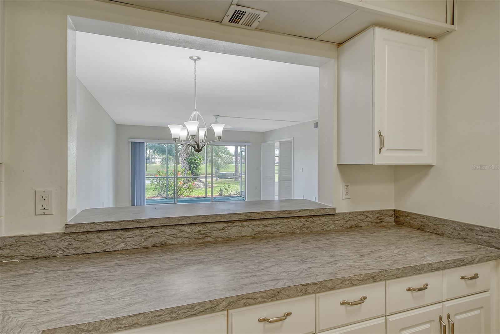 Image 11 of 63 For 7173 Country Club Drive N 141