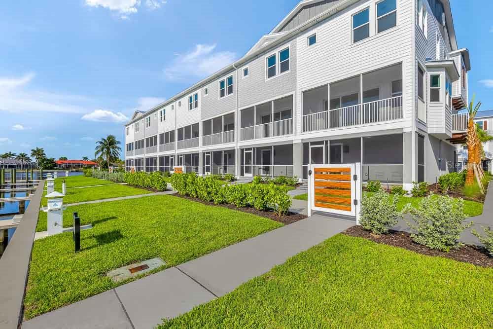 Image 27 of 37 For 1617 Sea Haven Drive 502