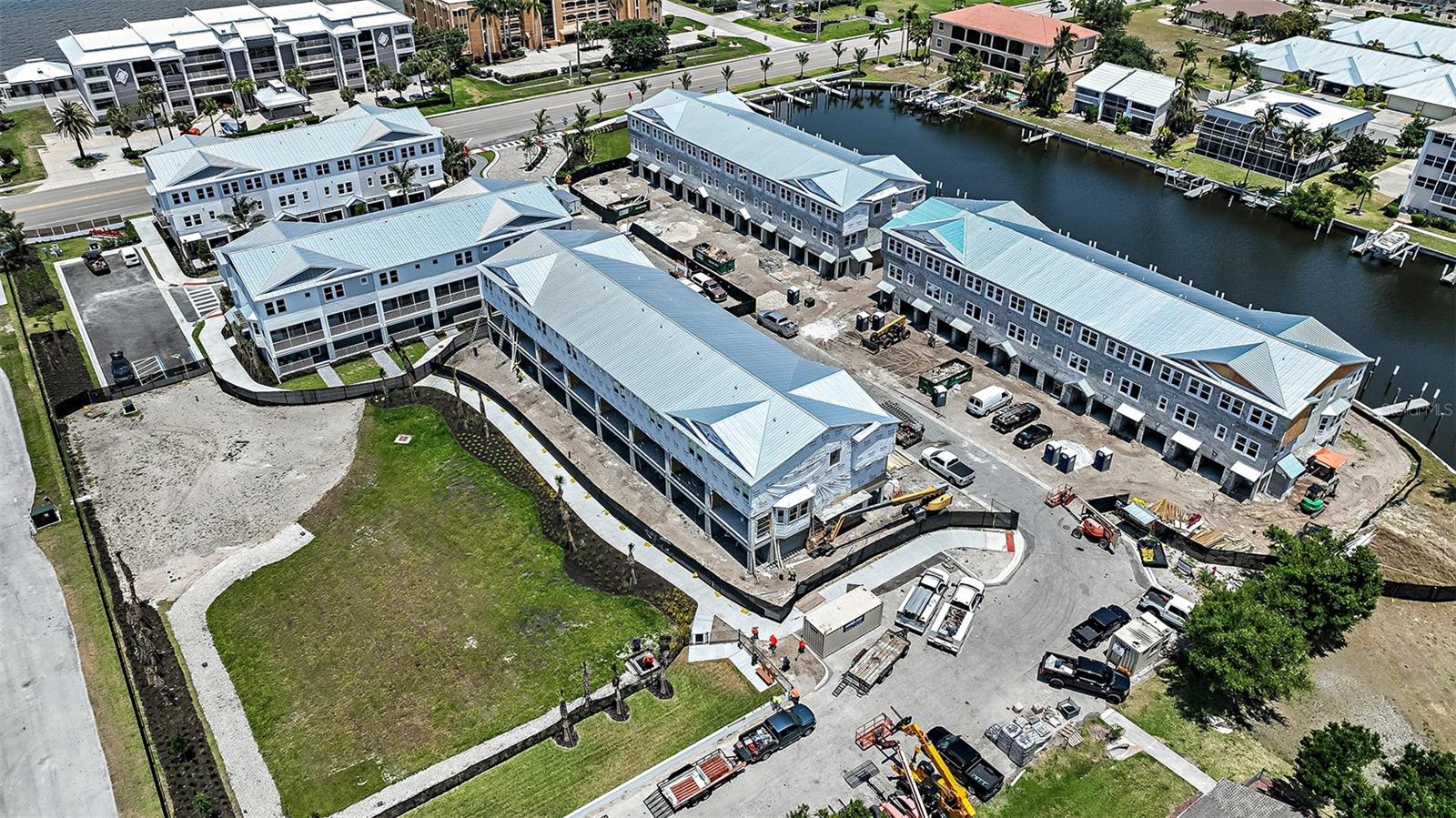 Image 35 of 37 For 1617 Sea Haven Drive 502