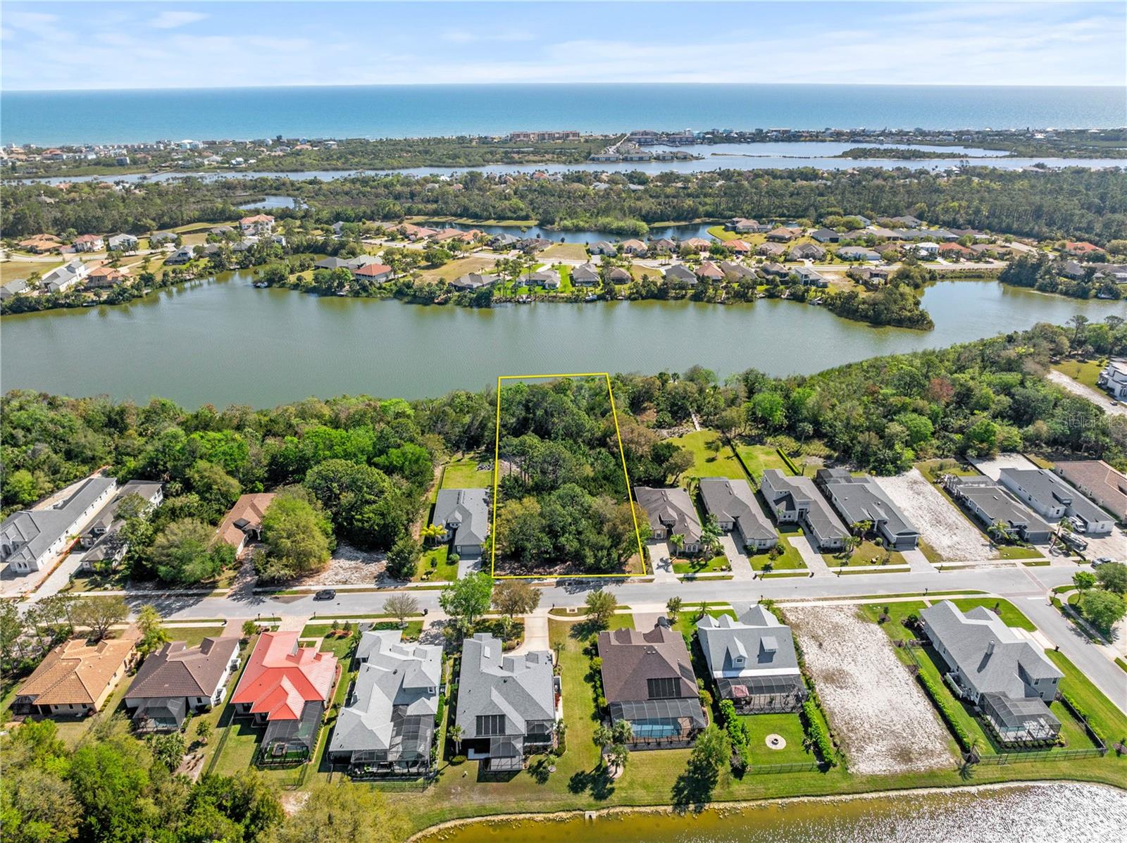 Image 4 of 7 For 18 Lakewalk Drive