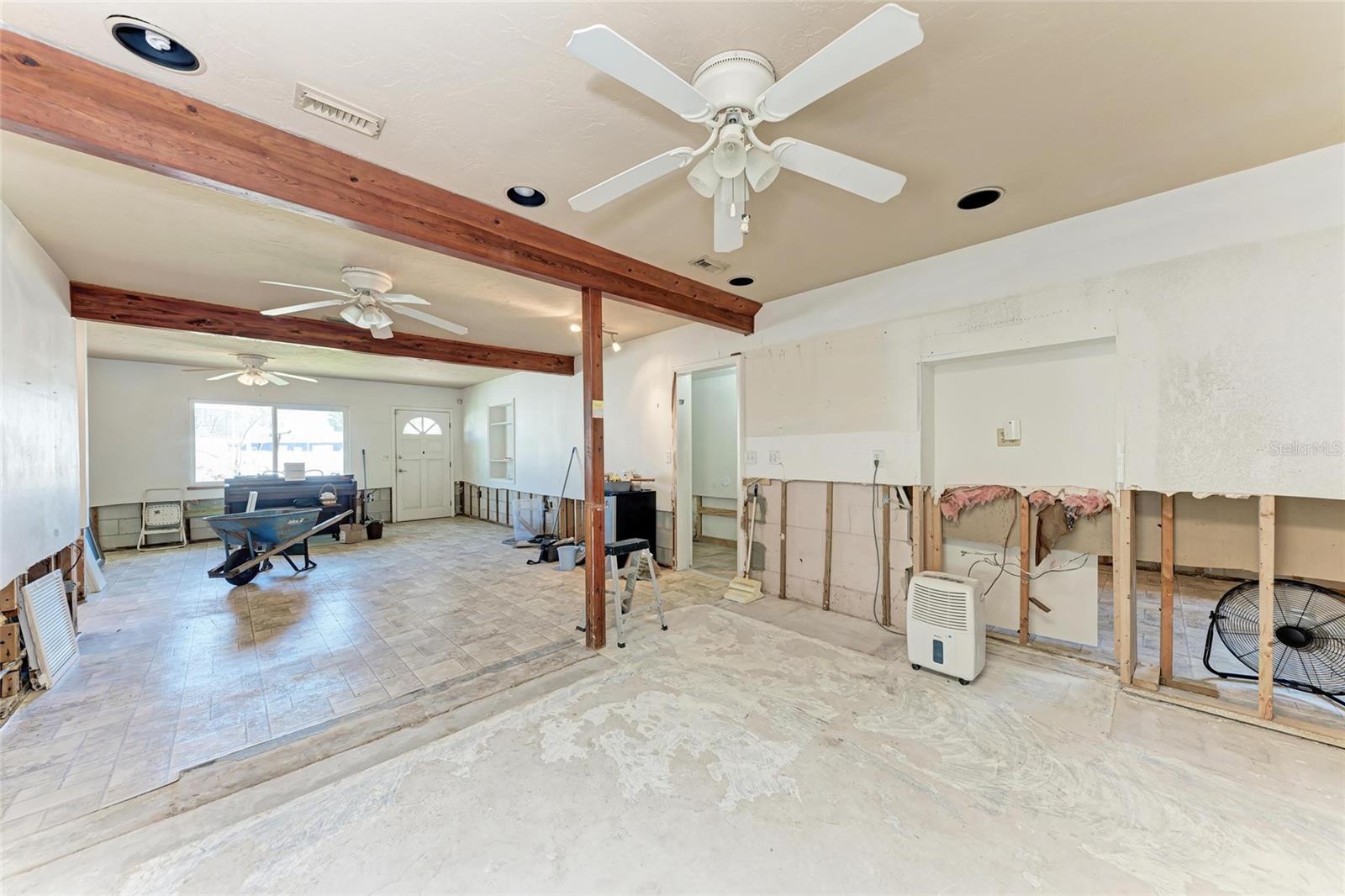 Image 14 of 49 For 216 Archer Way