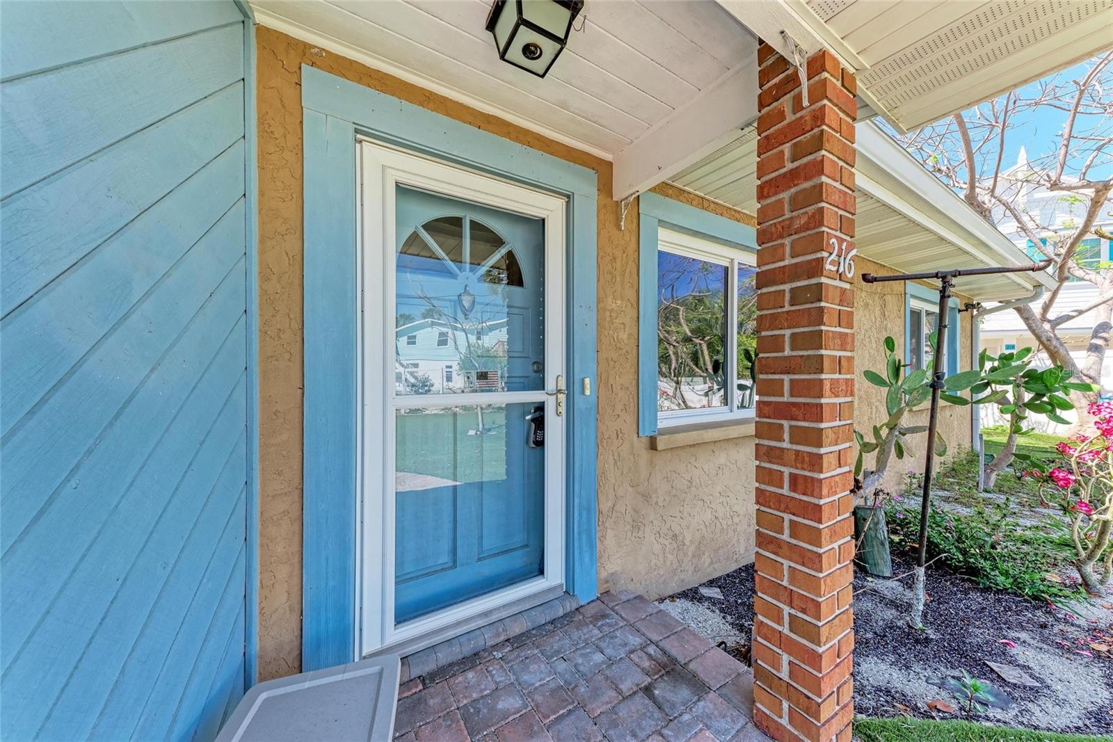 Image 2 of 49 For 216 Archer Way