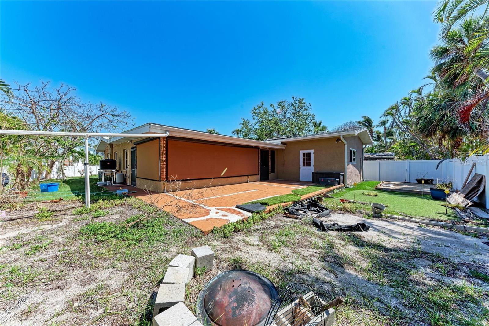 Image 35 of 49 For 216 Archer Way