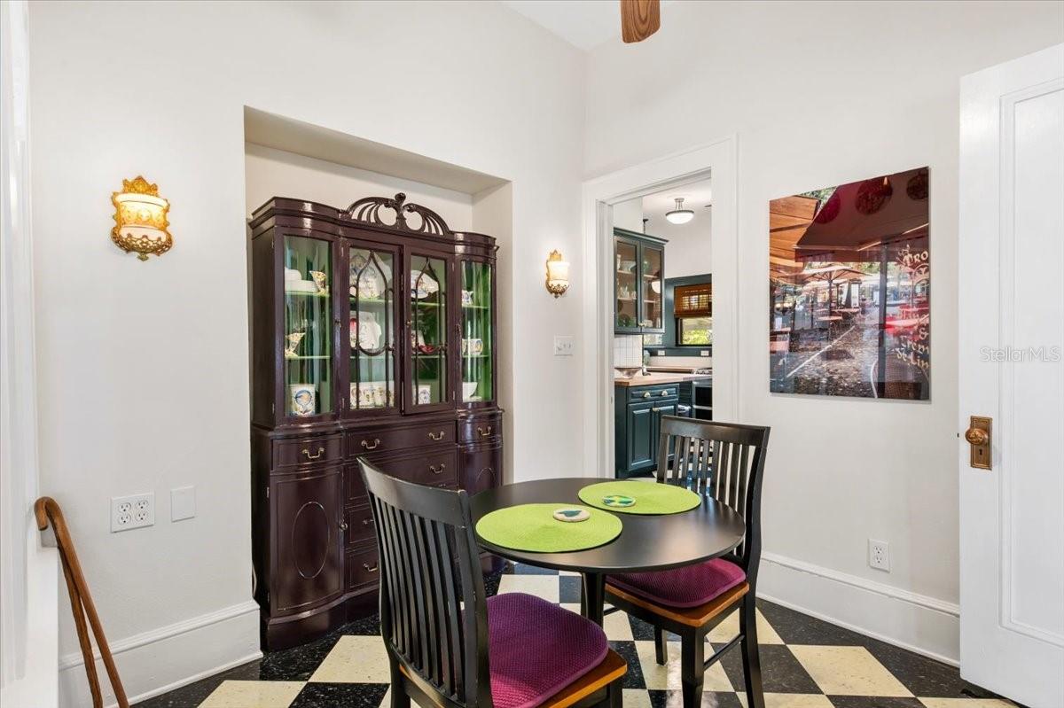 Image 15 of 87 For 2326 2nd Avenue E