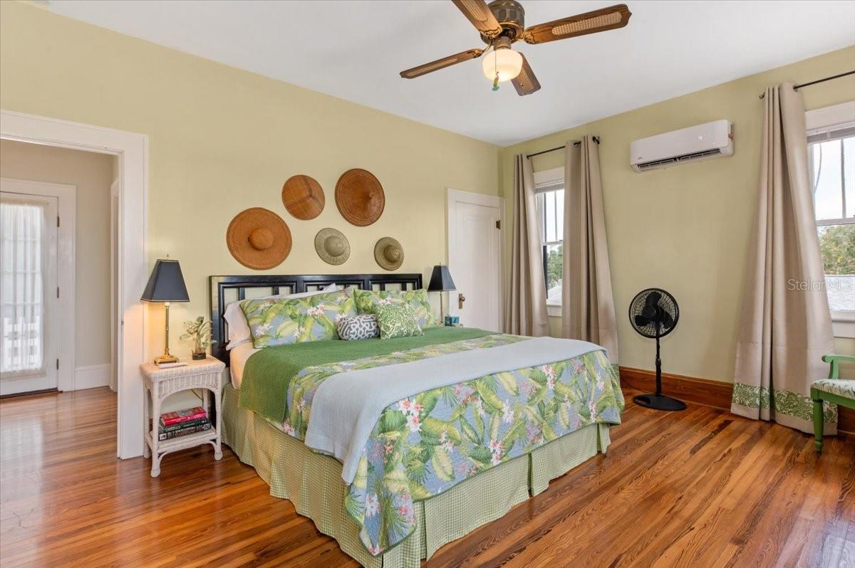 Image 30 of 87 For 2326 2nd Avenue E