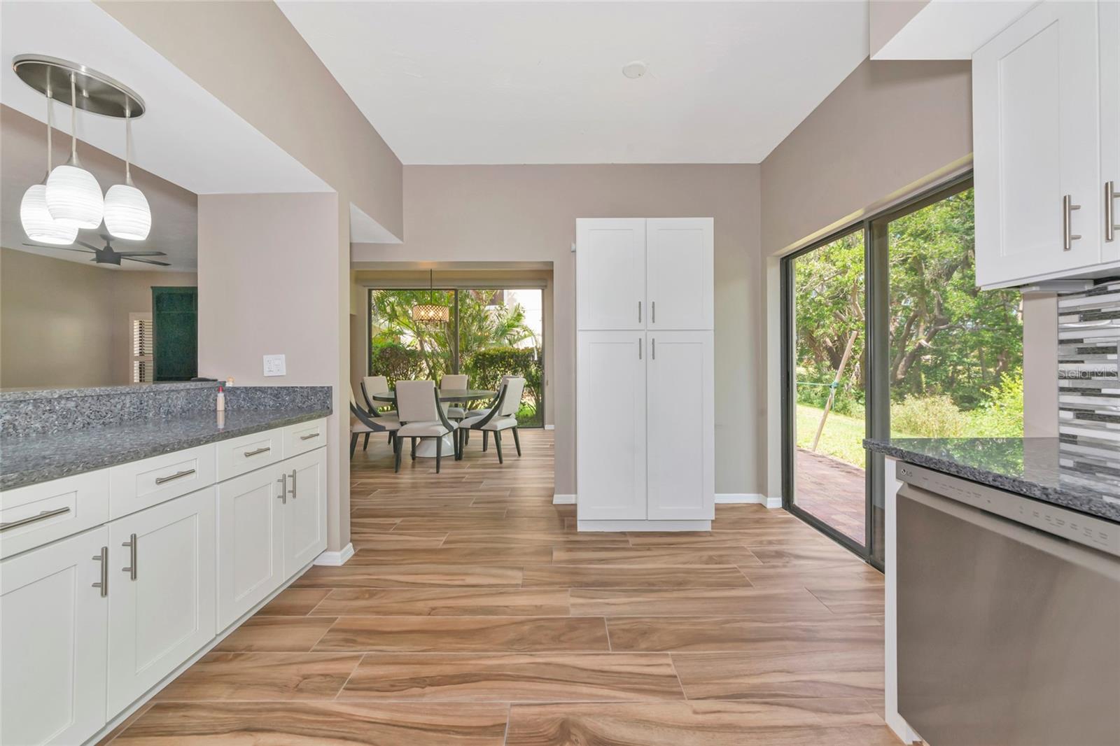 Image 15 of 78 For 1712 Starling Drive 101
