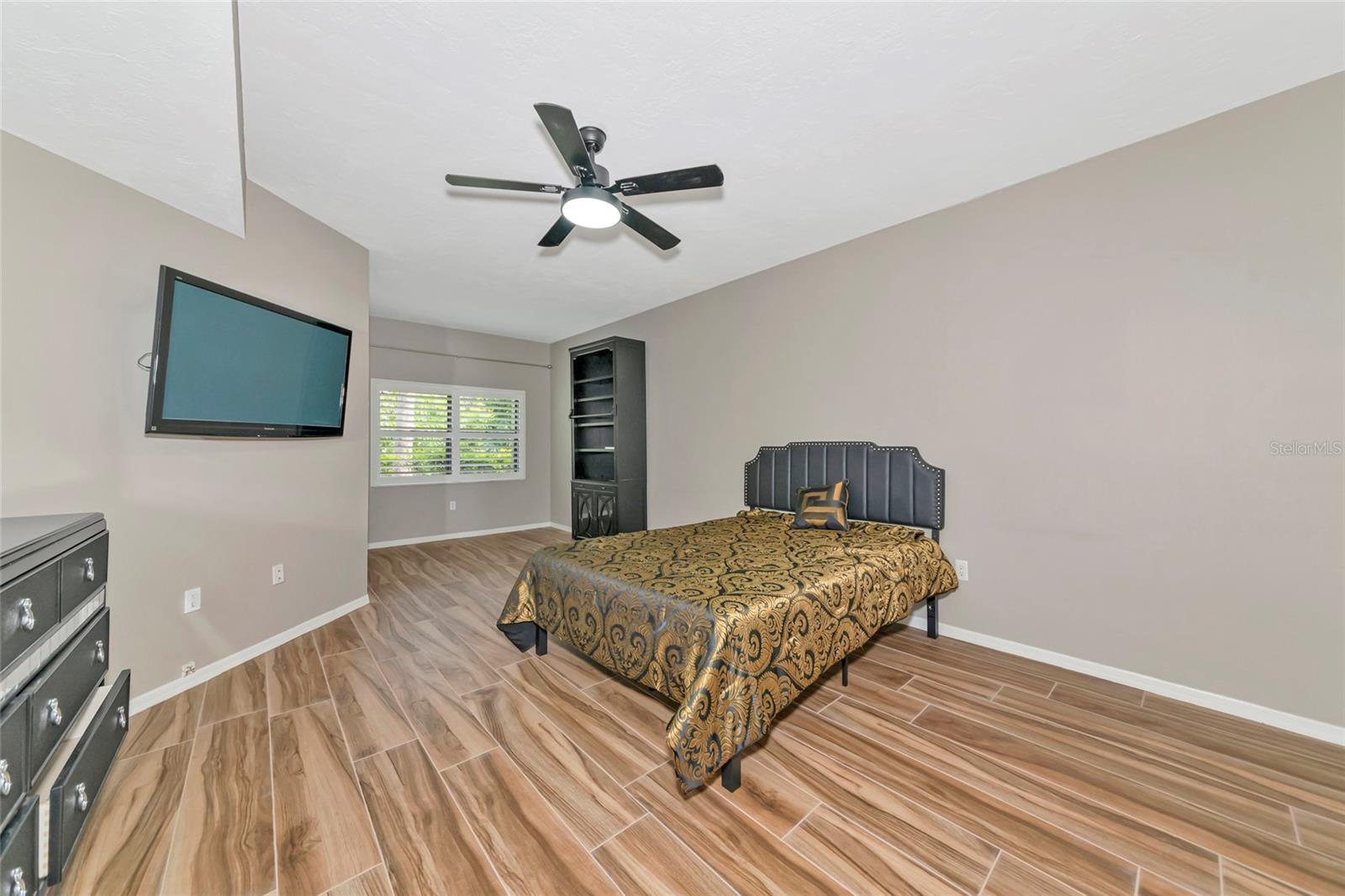 Image 20 of 78 For 1712 Starling Drive 101
