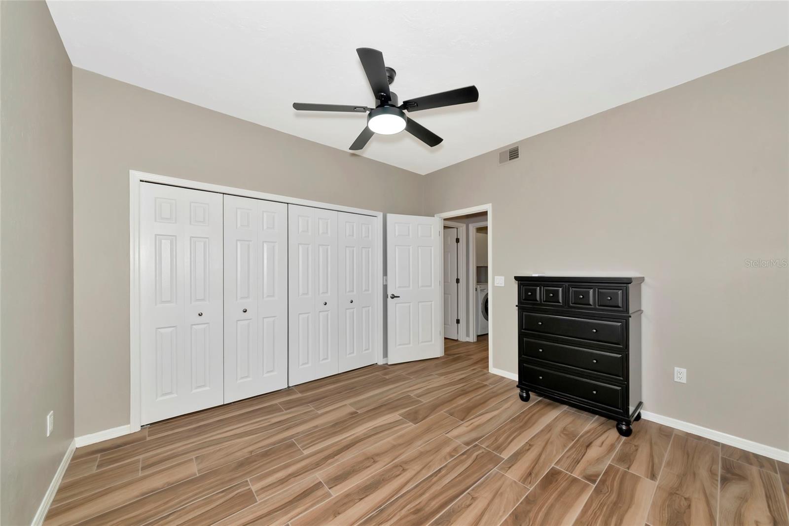 Image 29 of 78 For 1712 Starling Drive 101