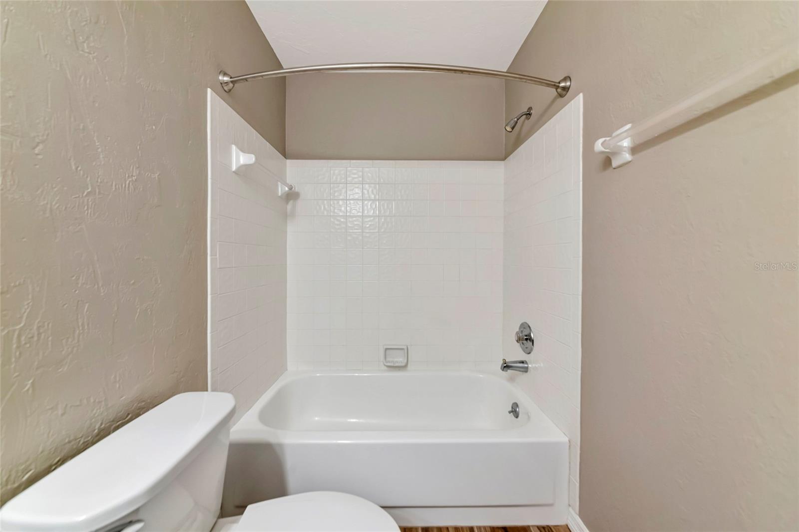 Image 33 of 78 For 1712 Starling Drive 101