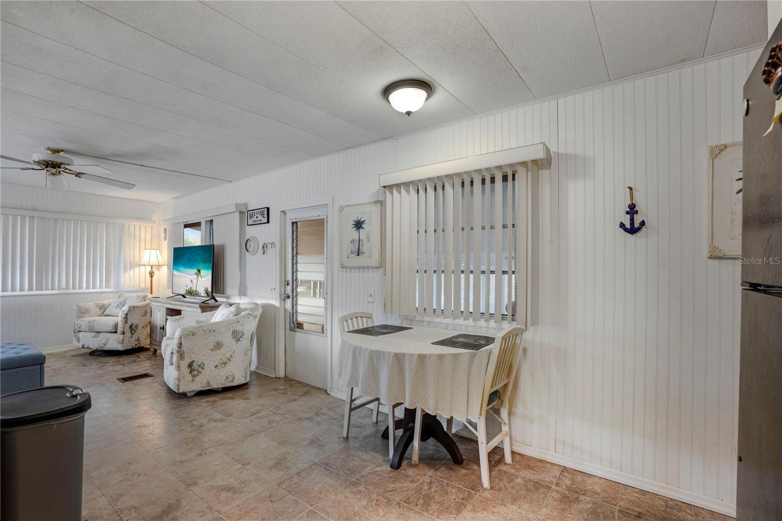 Image 17 of 34 For 1110 49th Avenue Drive W