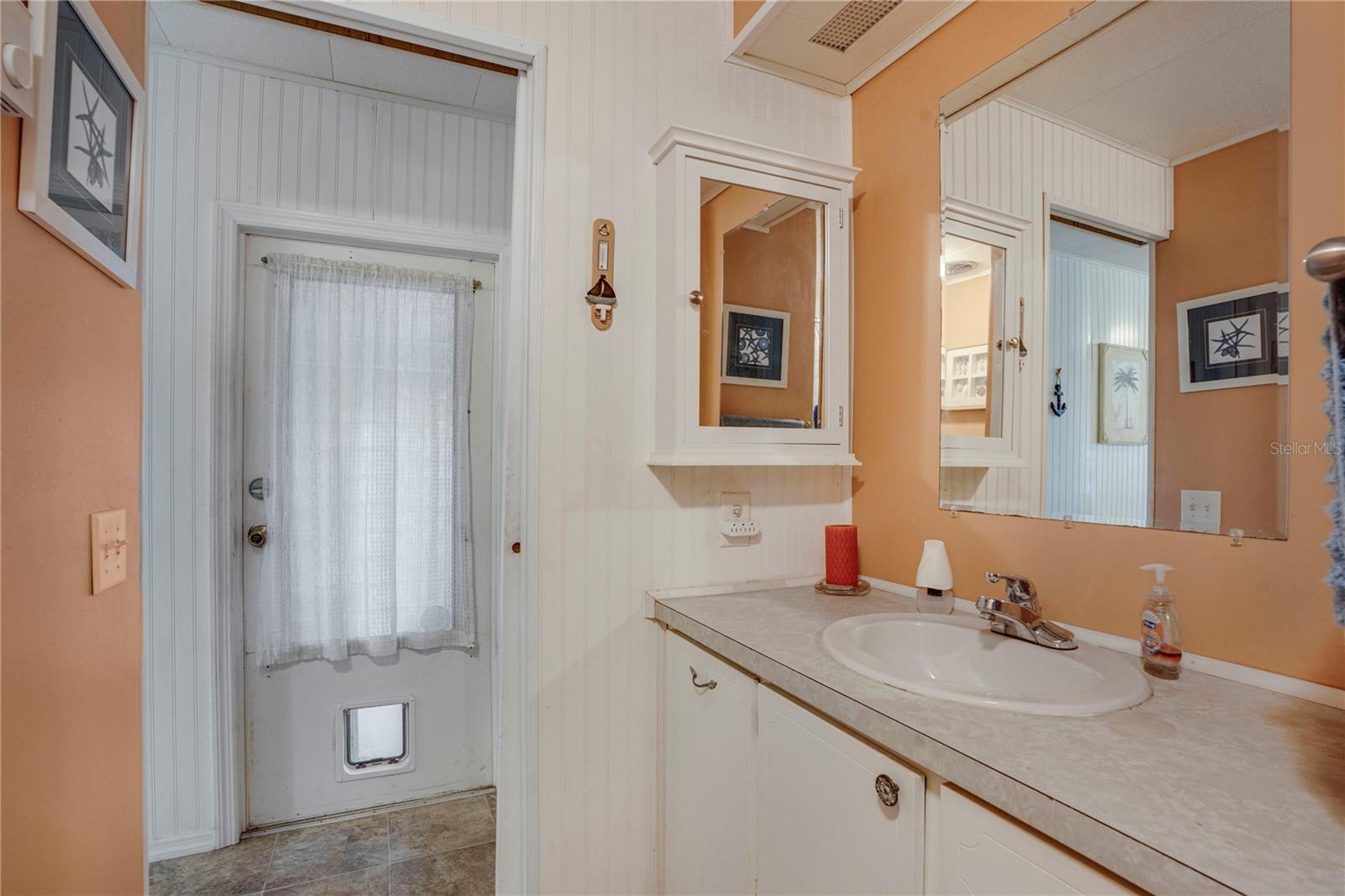 Image 6 of 34 For 1110 49th Avenue Drive W