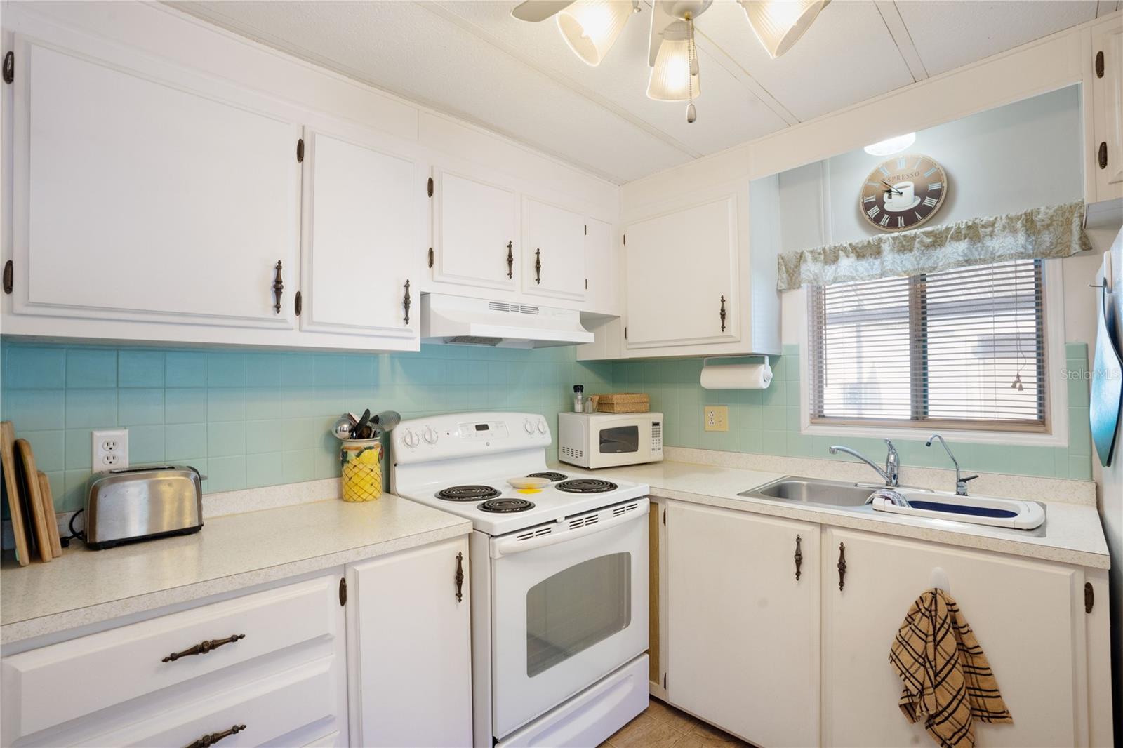 Image 15 of 34 For 808 53rd Avenue E 82