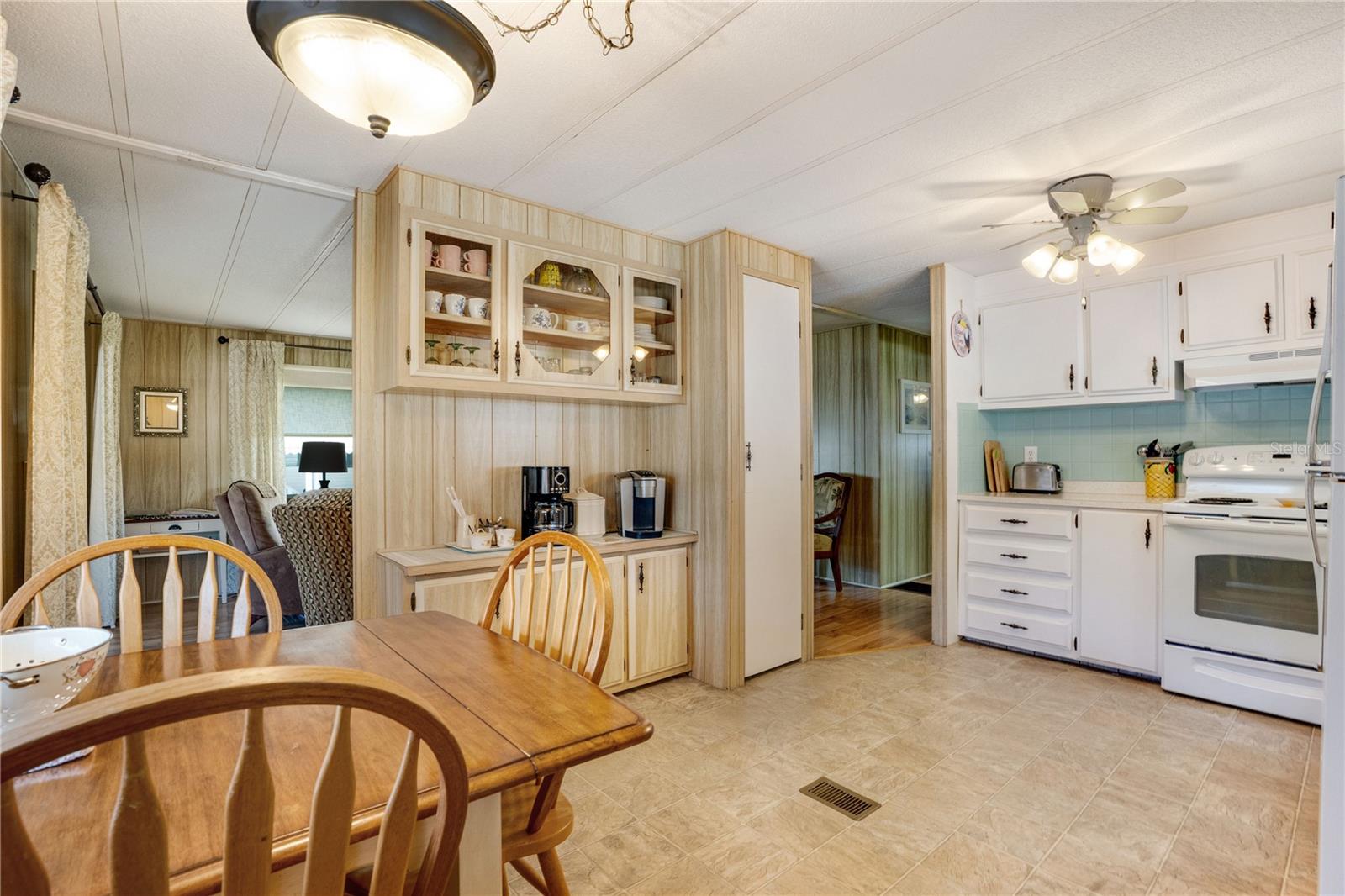 Image 4 of 34 For 808 53rd Avenue E 82