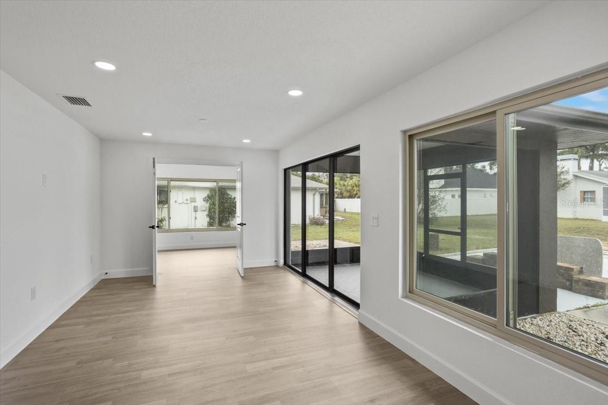 Image 18 of 28 For 2881 48th Way E