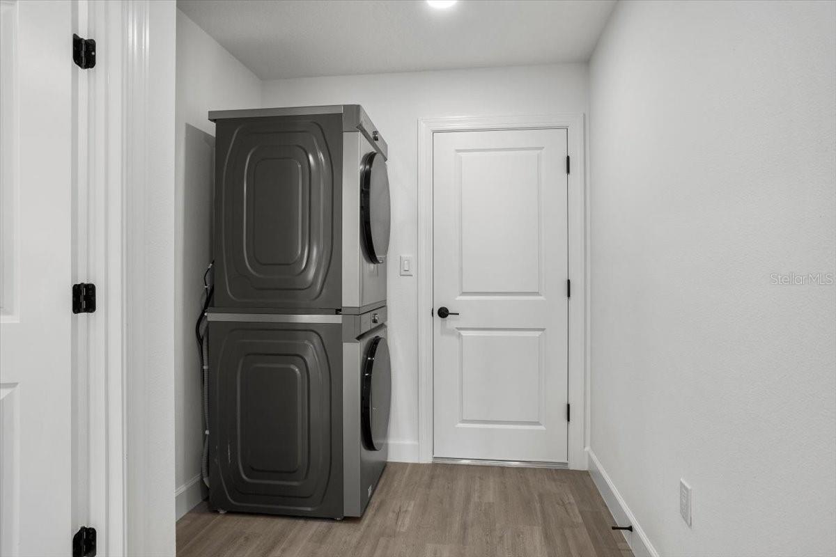 Image 20 of 28 For 2881 48th Way E
