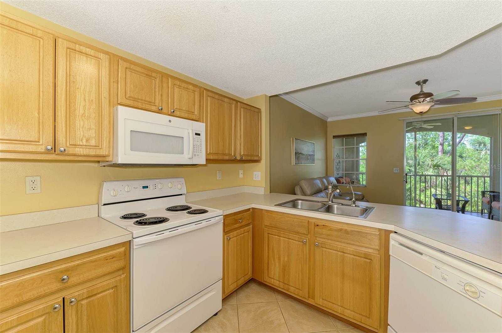 Image 19 of 71 For 5601 Bentgrass Drive 10-105