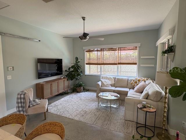 Image 11 of 25 For 3724 71st Terrace E