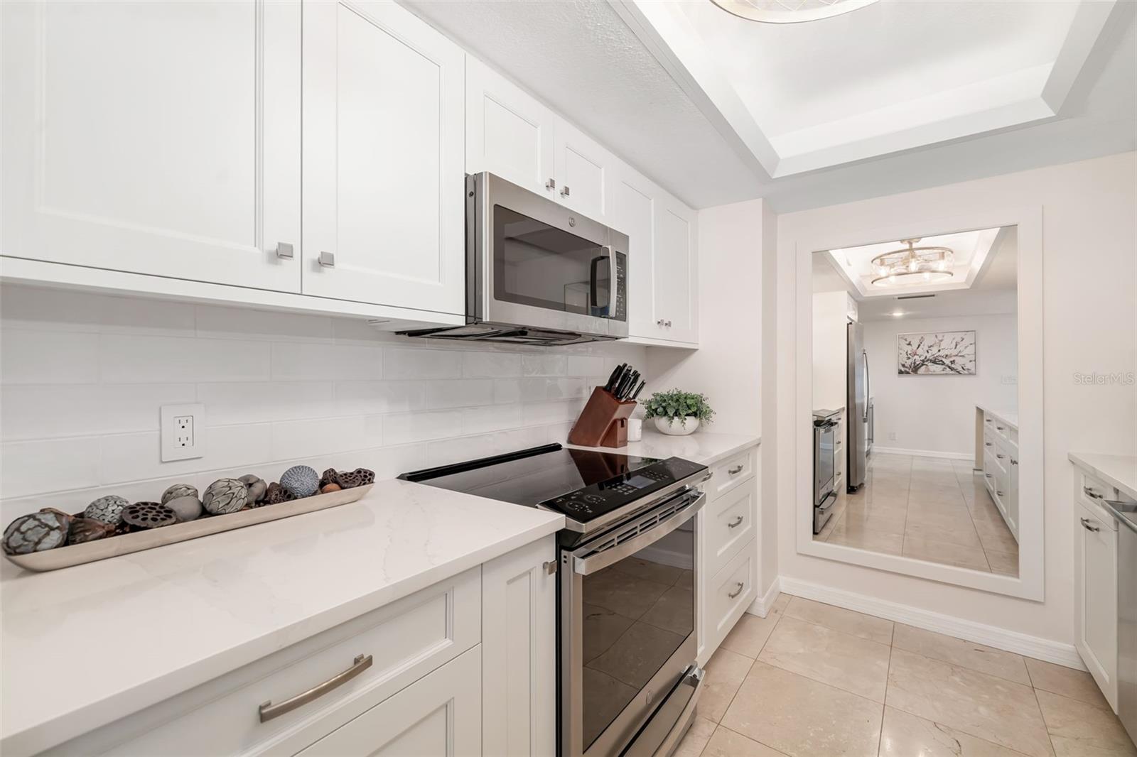 Image 10 of 94 For 1750 Benjamin Franklin Drive 6b