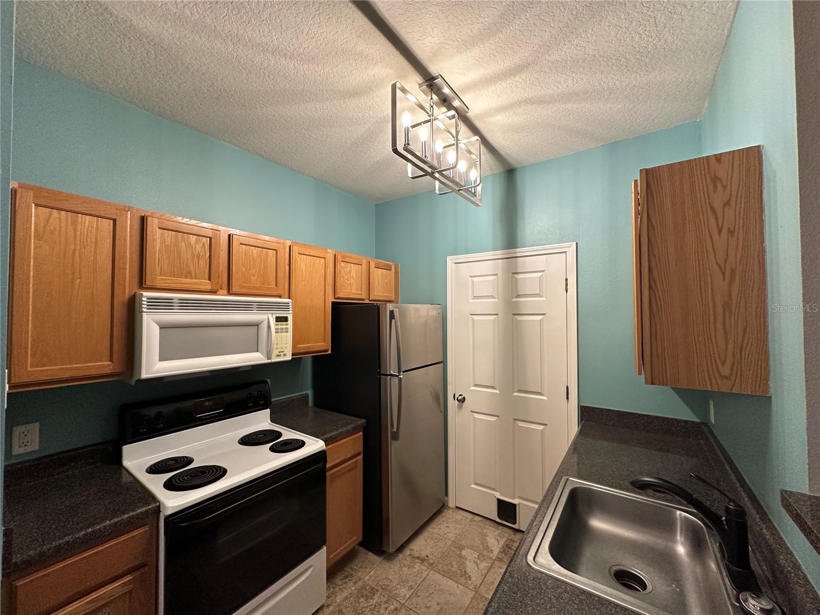 Image 16 of 32 For 4802 51st Street W 2003