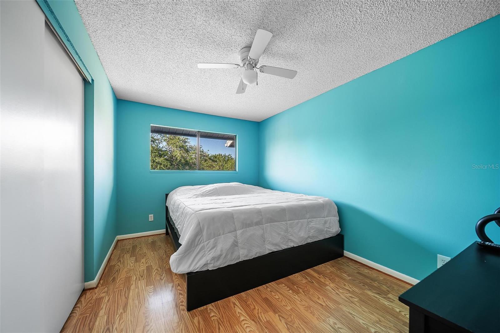 Image 11 of 41 For 6033 34th Street W 132