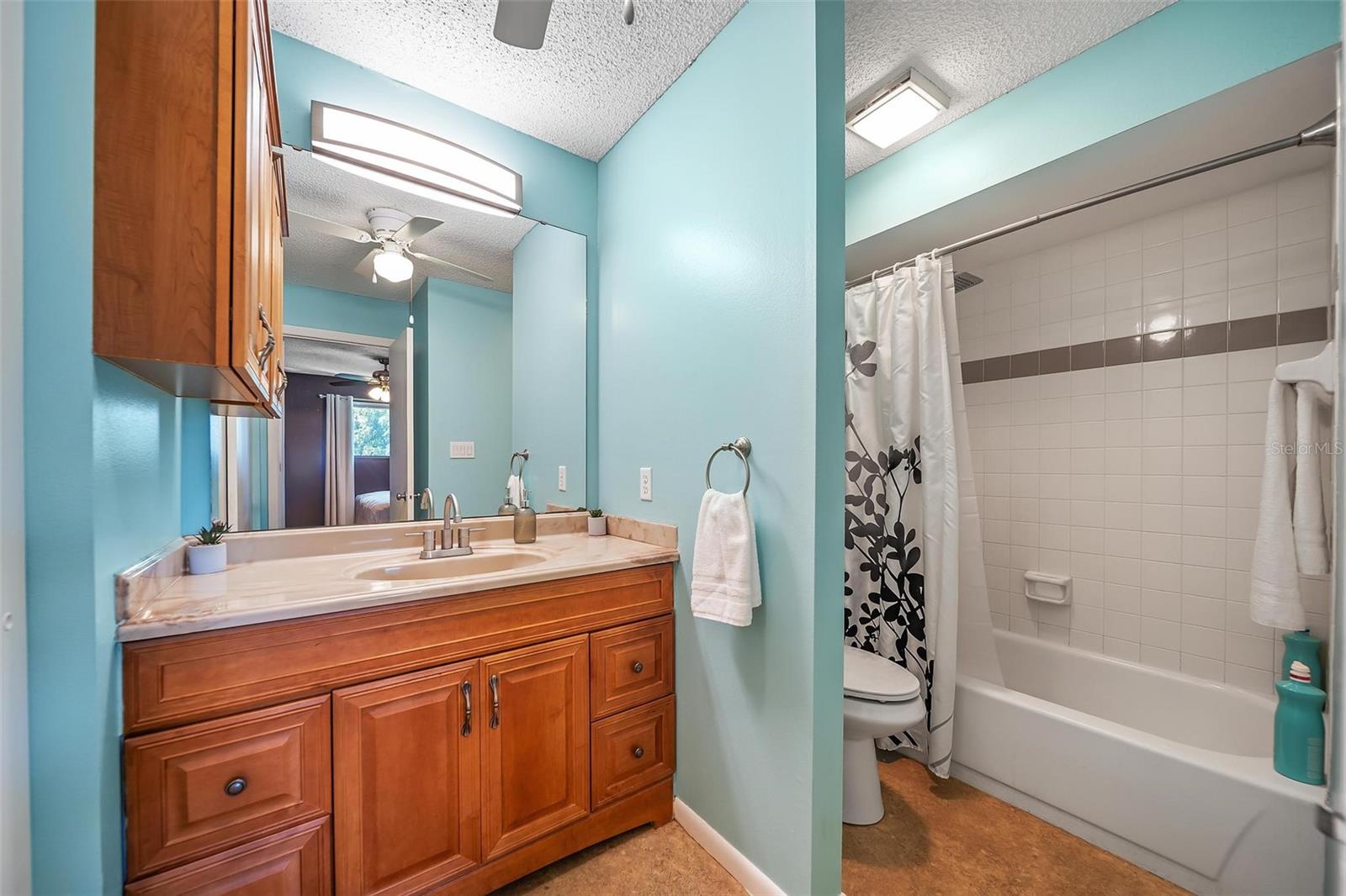 Image 17 of 41 For 6033 34th Street W 132