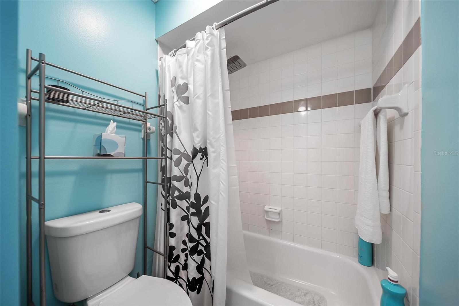 Image 18 of 41 For 6033 34th Street W 132