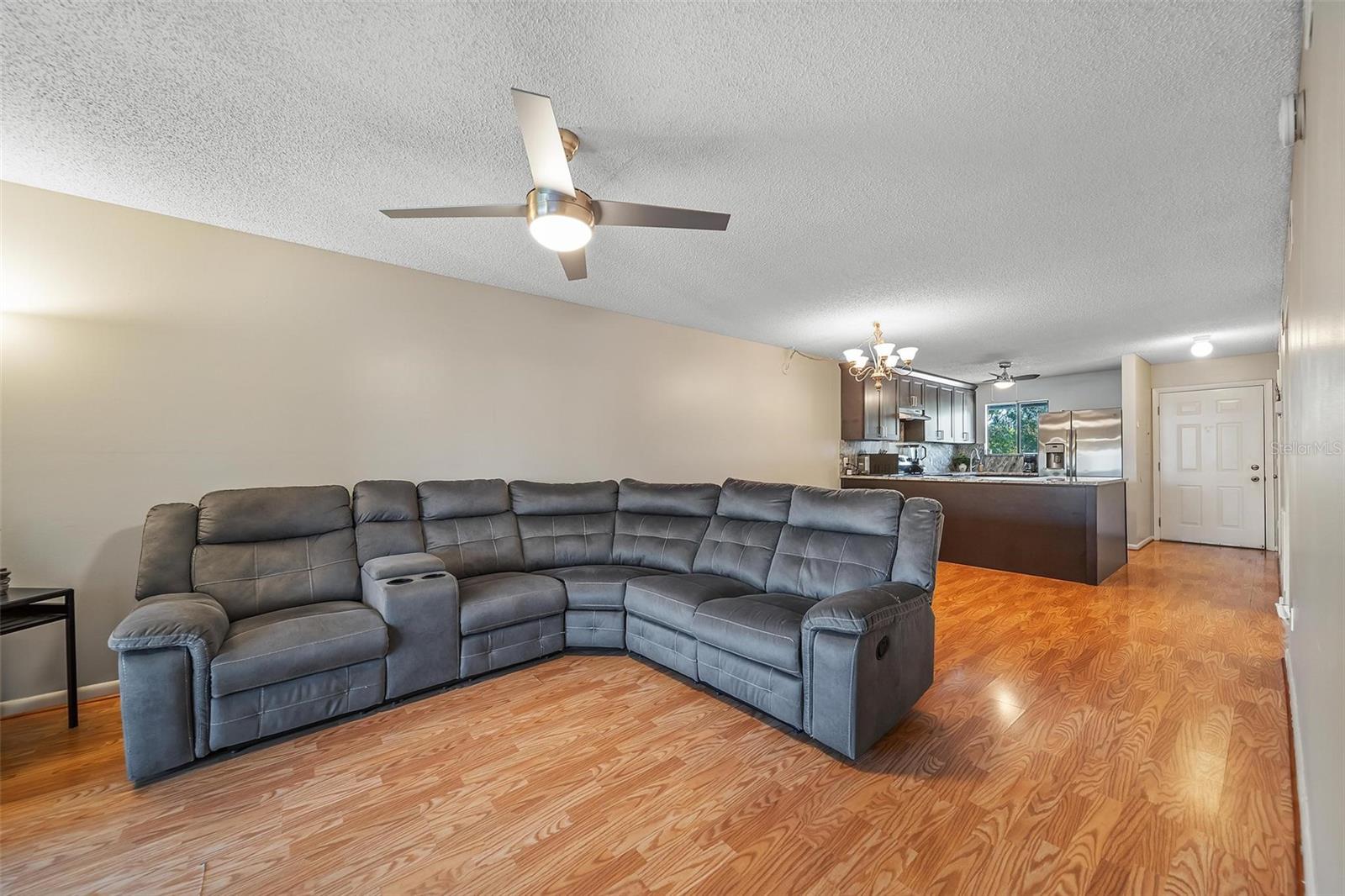 Image 21 of 41 For 6033 34th Street W 132