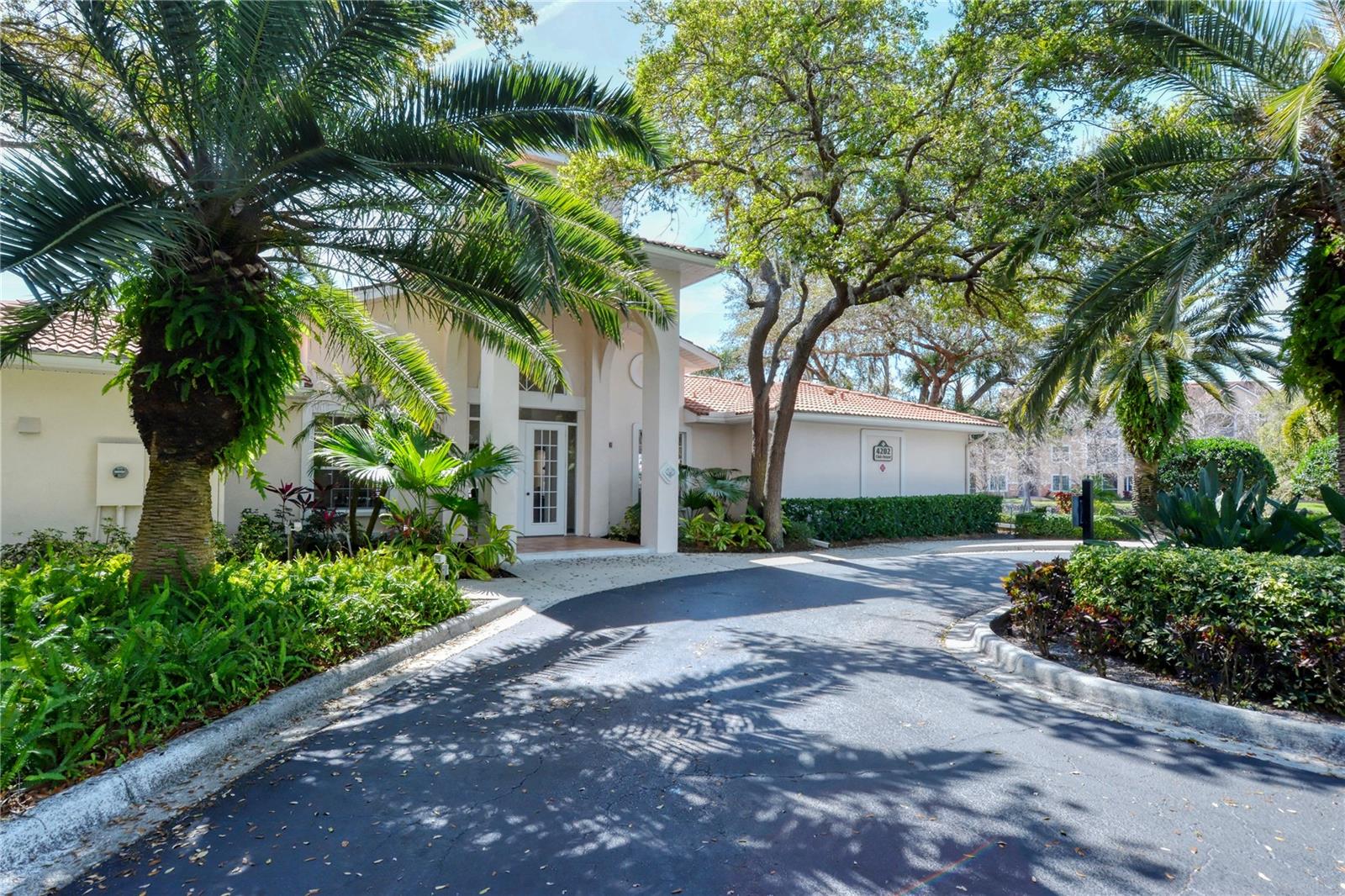 Image 17 of 25 For 4232 Central Sarasota Parkway 813