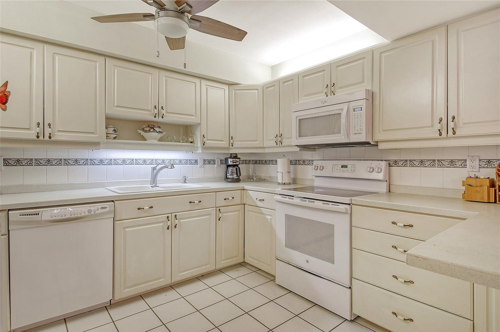 Image 18 of 56 For 1532 Pelican Point Drive Ba139