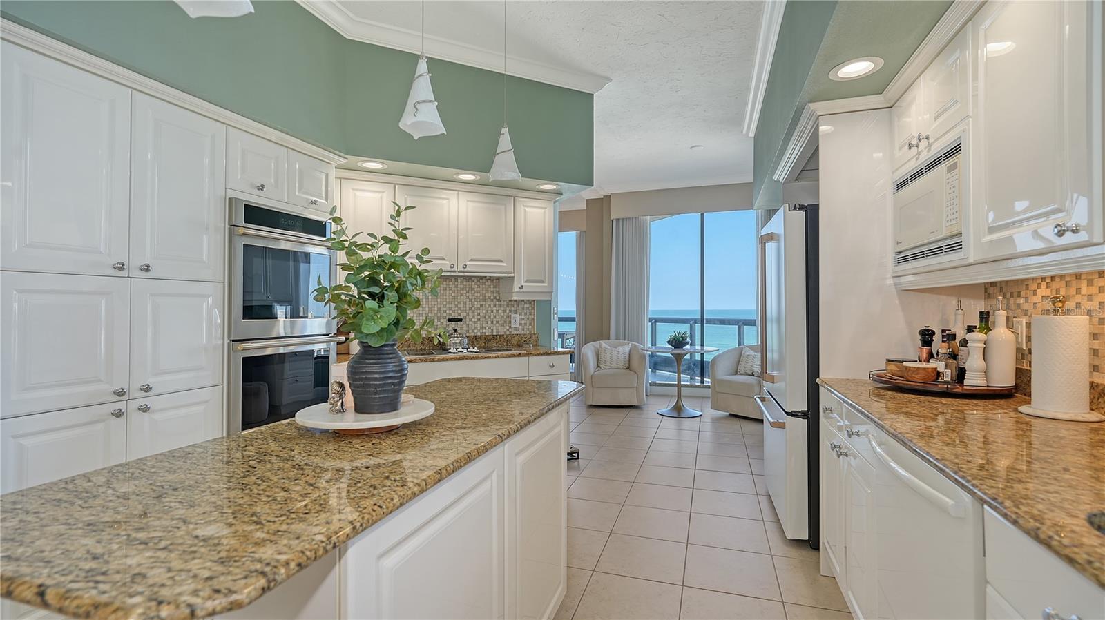 Image 23 of 50 For 1281 Gulf Of Mexico Drive 906