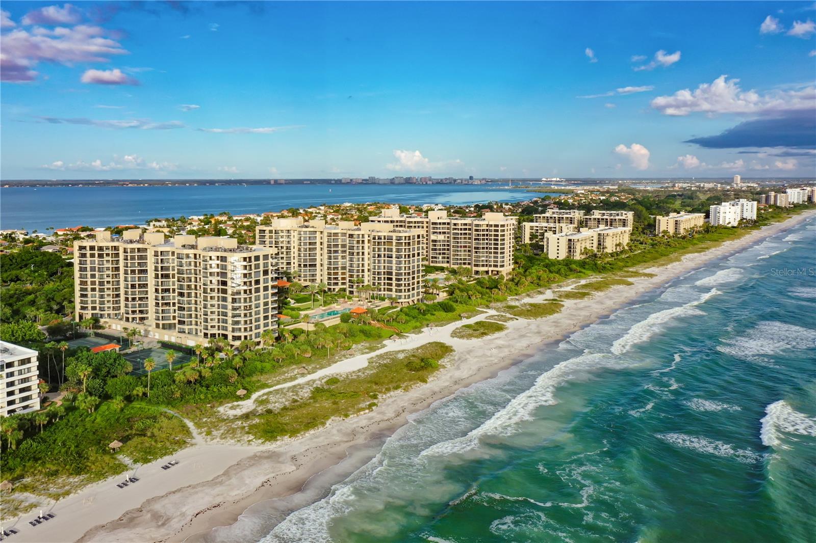 Image 33 of 50 For 1281 Gulf Of Mexico Drive 906