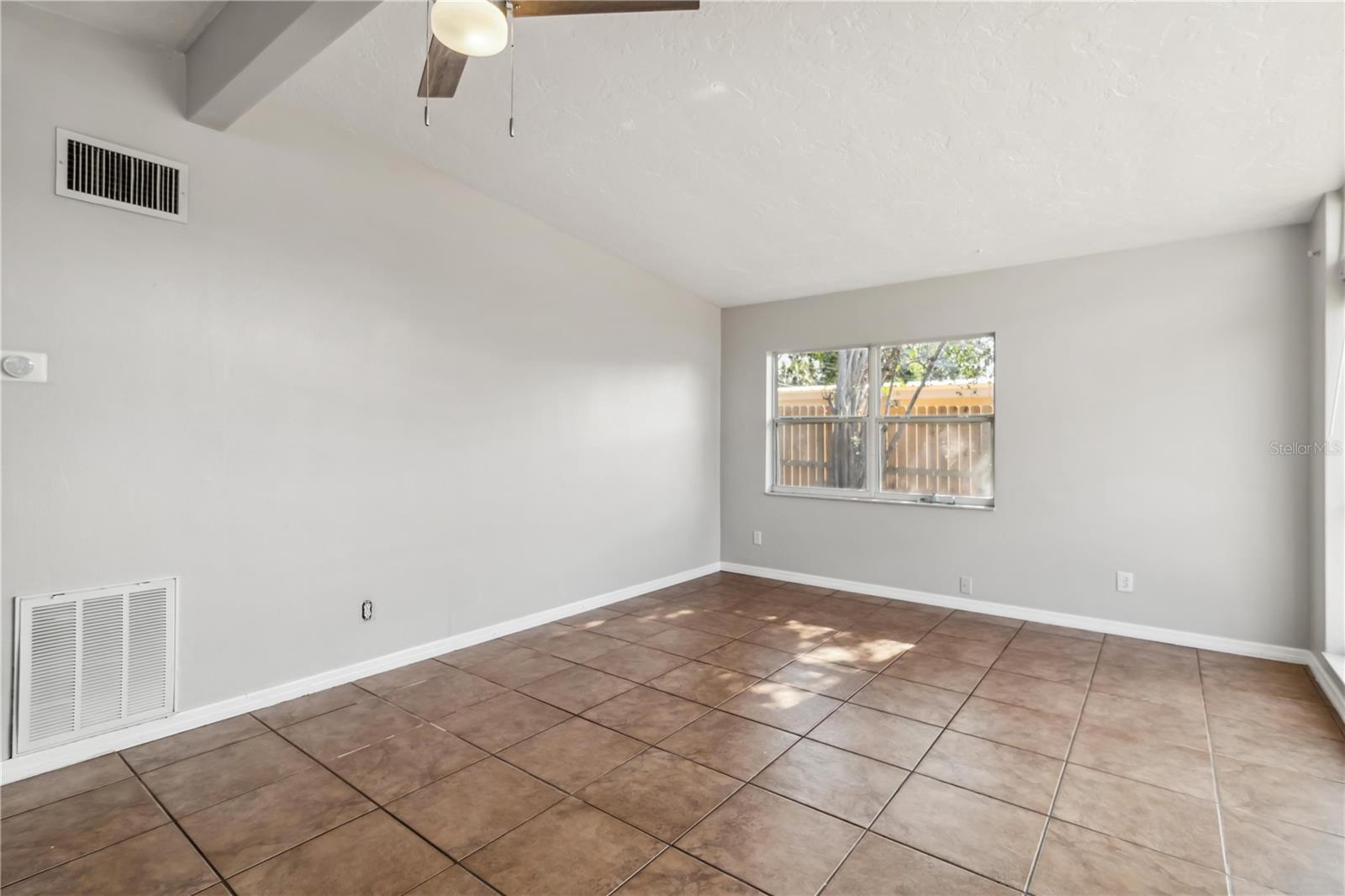 Image 13 of 33 For 2400 Stanford Avenue