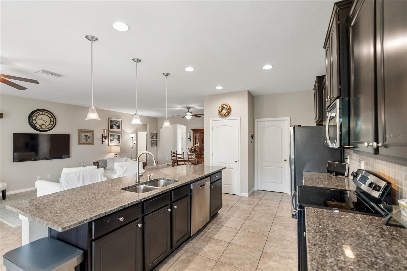 Image 14 of 49 For 6124 35th Court E