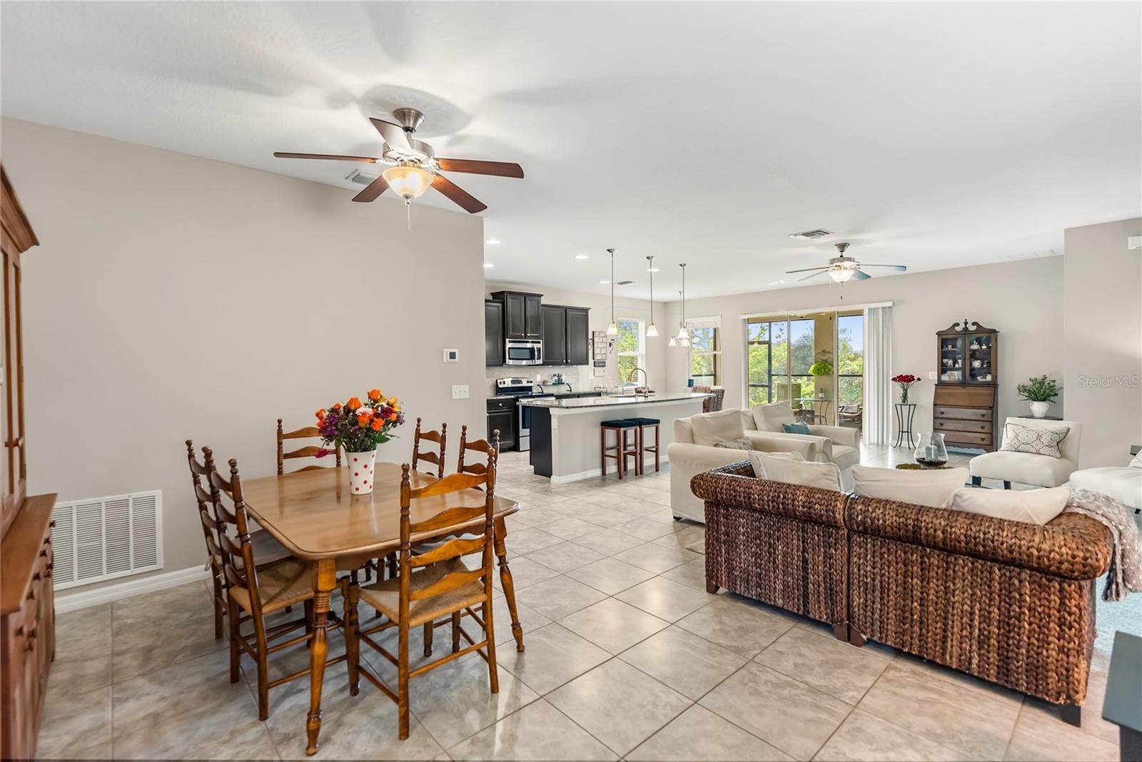 Image 4 of 49 For 6124 35th Court E