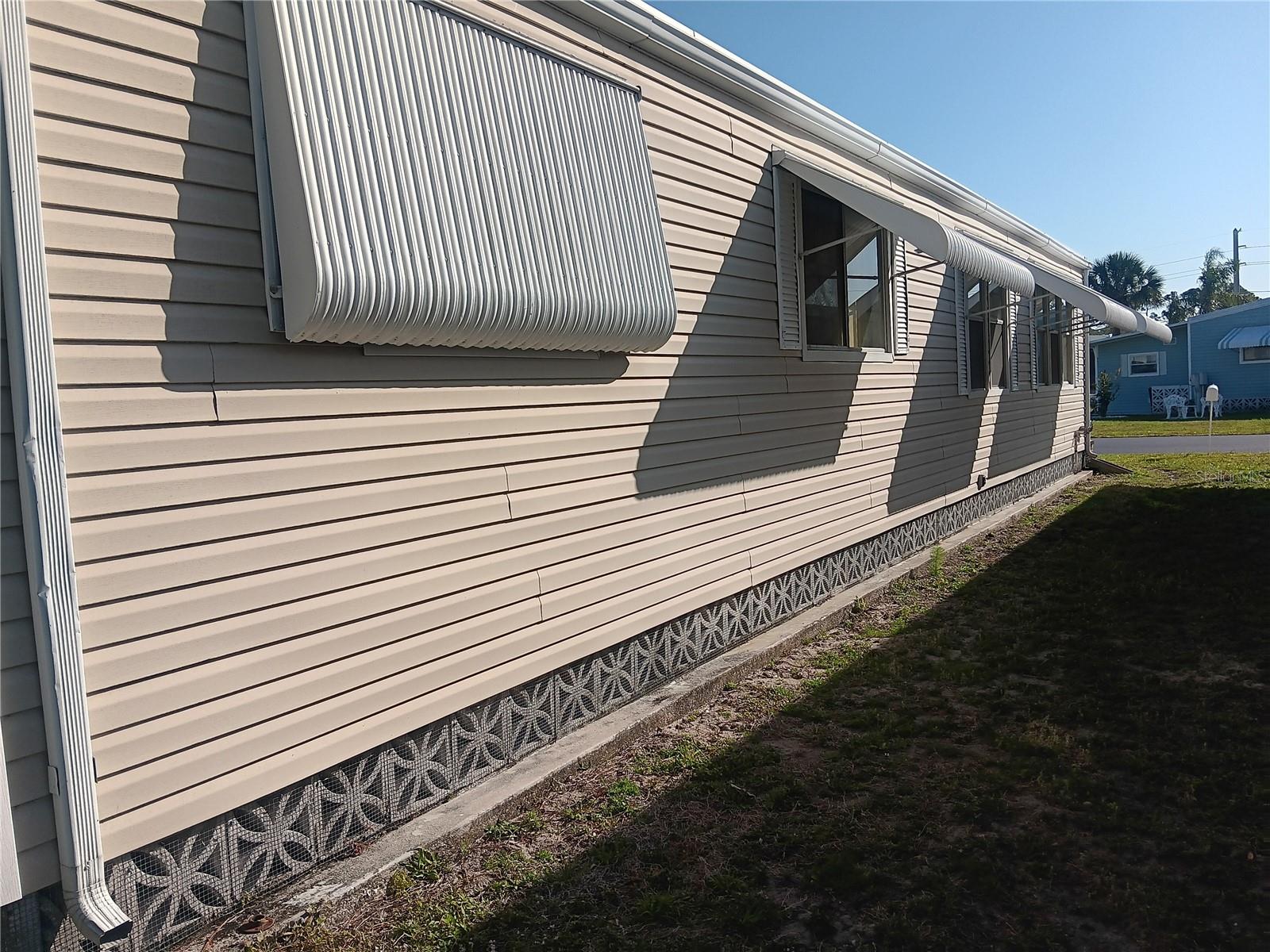 Image 2 of 20 For 320 Tropic Drive