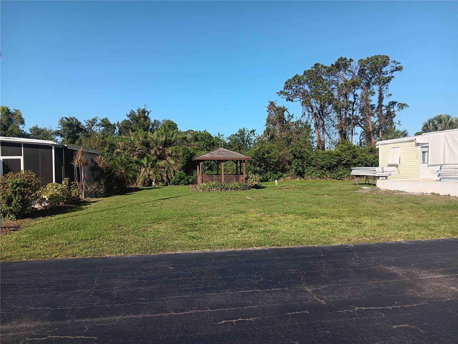 Image 20 of 20 For 320 Tropic Drive