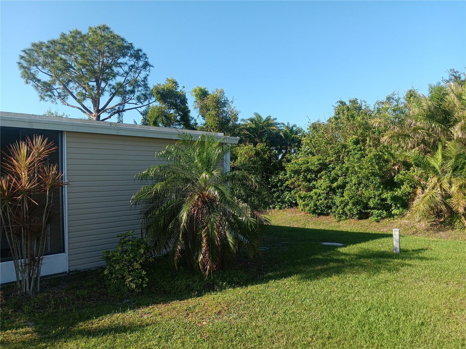 Image 3 of 20 For 320 Tropic Drive