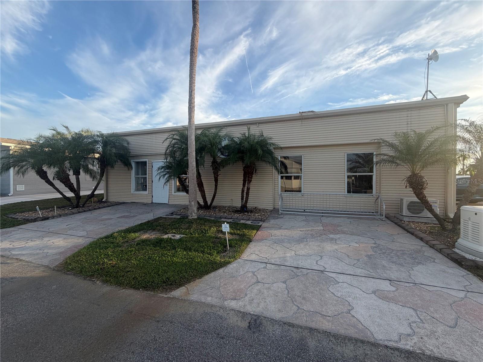 Image 24 of 33 For 5209 4th B Street E