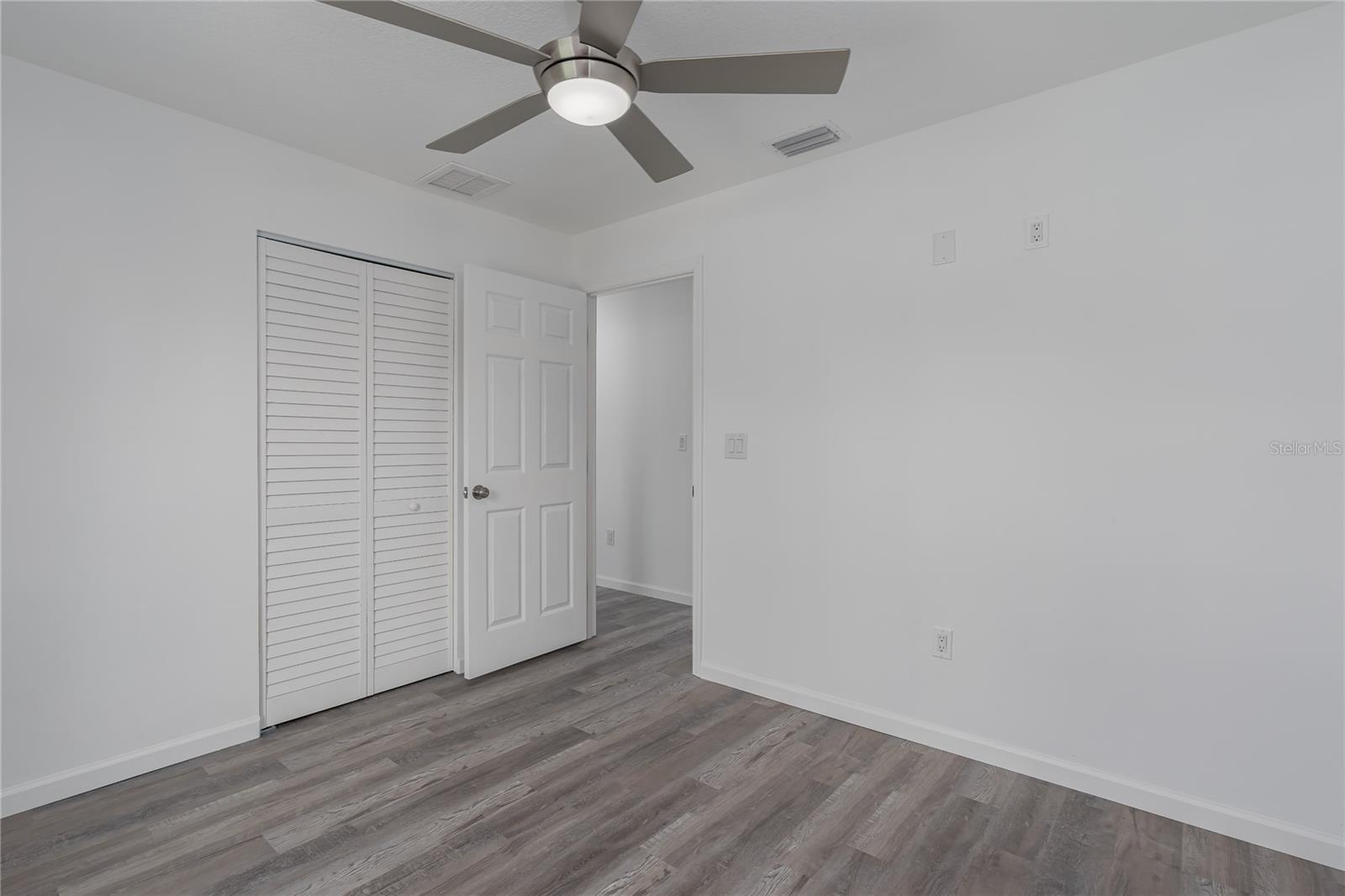 Image 10 of 25 For 3712 19th Street E