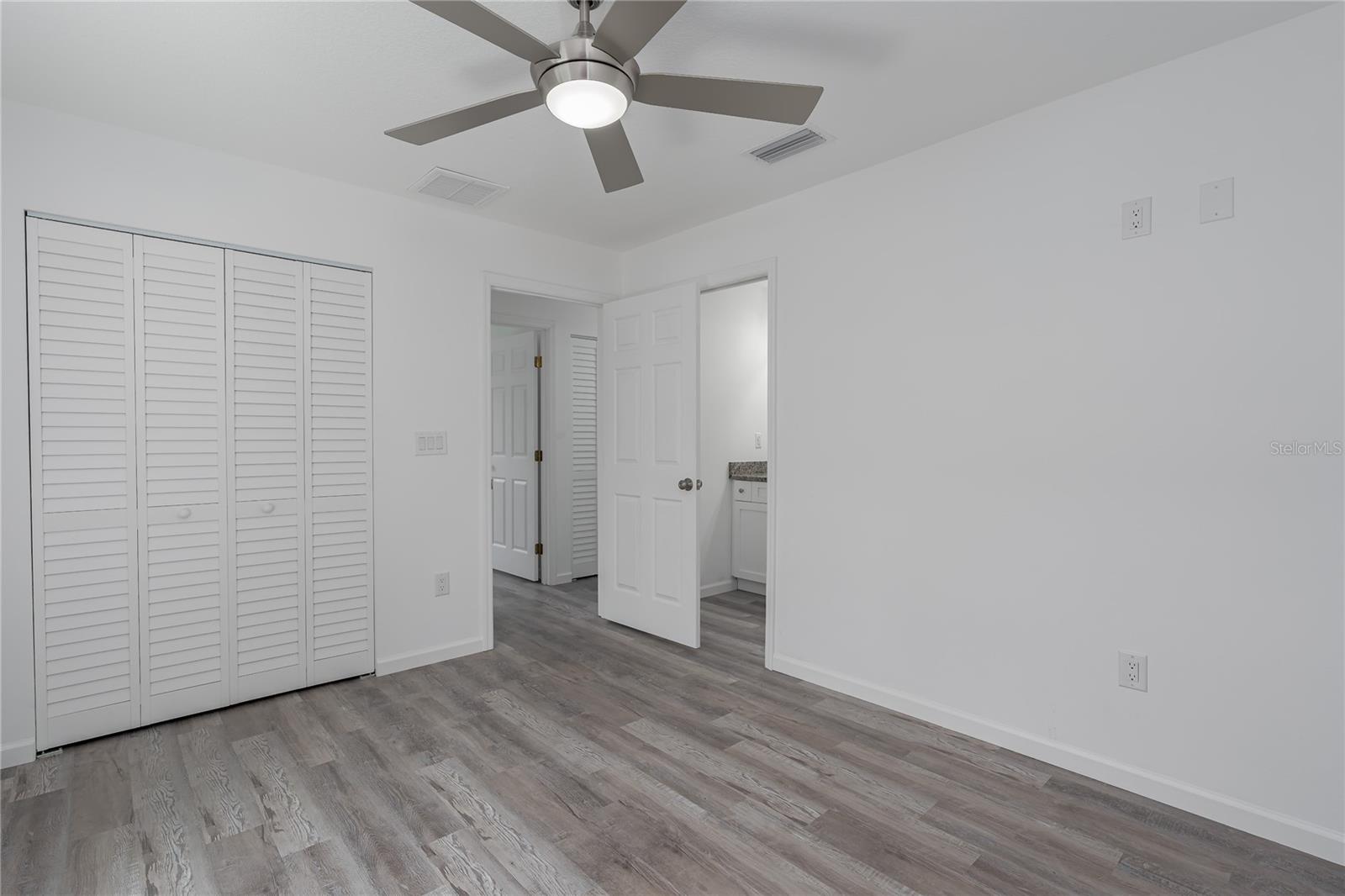 Image 12 of 25 For 3712 19th Street E