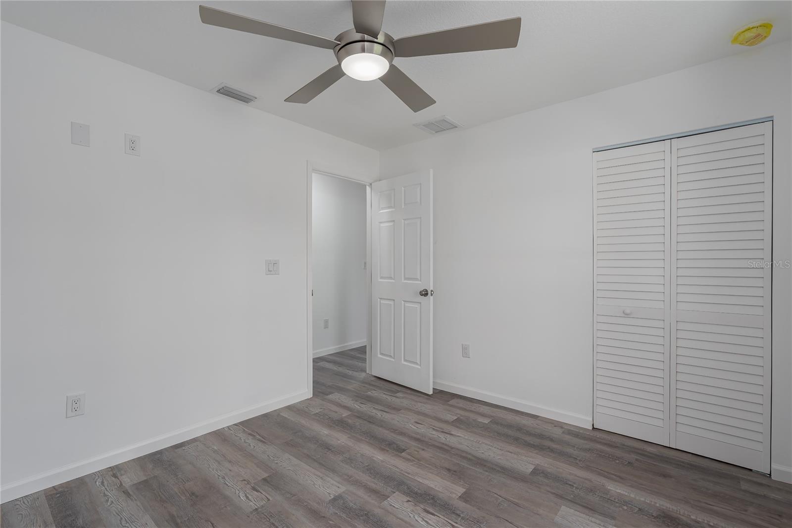 Image 9 of 25 For 3712 19th Street E