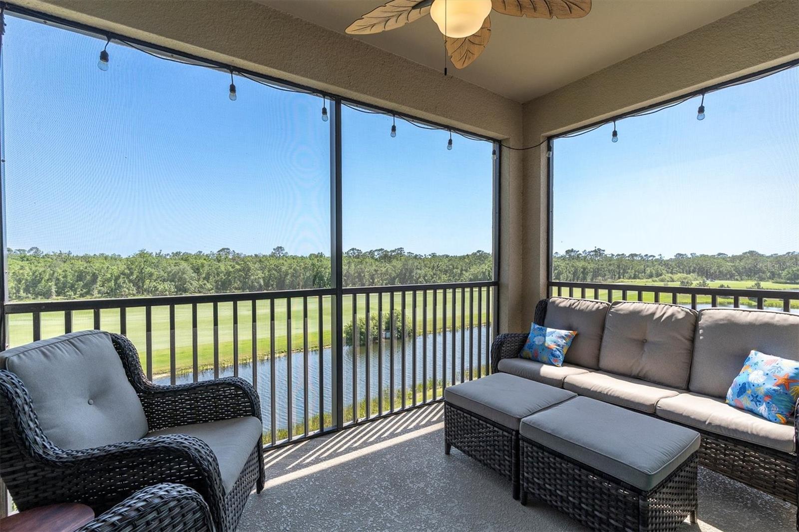 Image 2 of 39 For 17810 Gawthrop Drive 406
